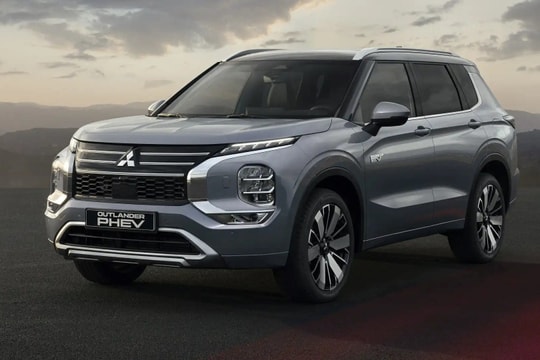 Bản tin Xe cộ 14/12: Mitsubishi Outlander 2025: Cải tiến mạnh mẽ về thiết kế và công nghệ