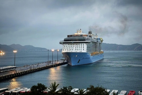 Spectrum of the Seas cruise brings nearly 5,000 passengers to Khanh Hoa