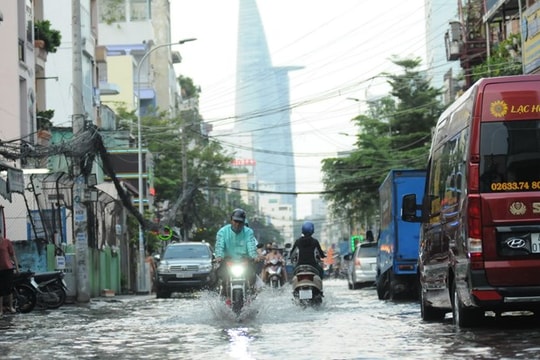 HCM City raises drainage service fees to 30% from 2025