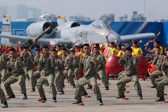 Mãn nhãn hình ảnh Lễ khai mạc Triển lãm Quốc phòng quốc tế Việt Nam 2024