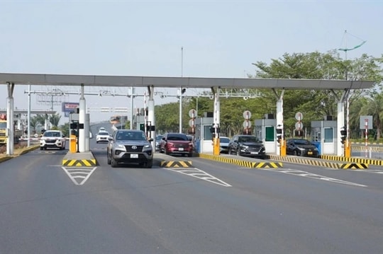 Non-stop toll collection implemented at Nội Bài Int'l Airport from today