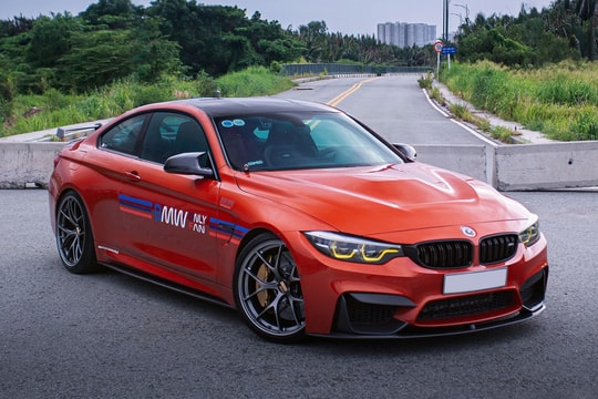 Dân chơi Sài Gòn chi 2 tỷ độ xe BMW M4 siêu hiếm, mâm và phanh đắt ngang xe cỡ B