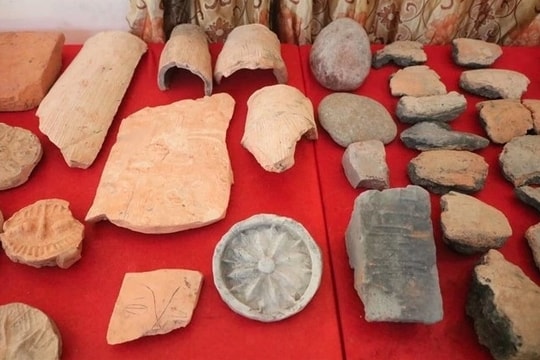 Over 2,300 pieces of bronze drum moulds found at ancient citadel