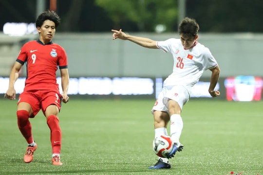 Trực tiếp tuyển Singapore 0-0 tuyển Việt Nam (H1):  Xuân Son suýt có siêu phẩm