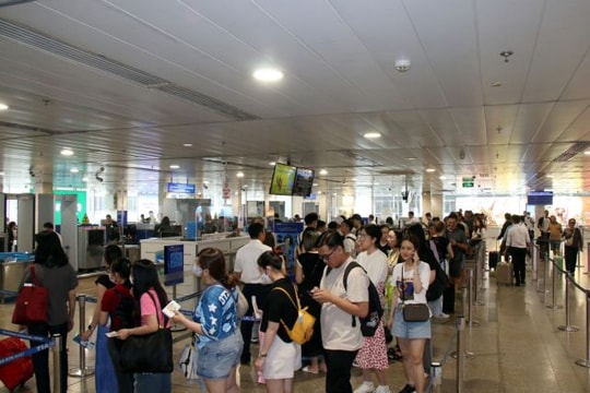 Tân Sơn Nhất Airport increases flights for Lunar New Year holiday