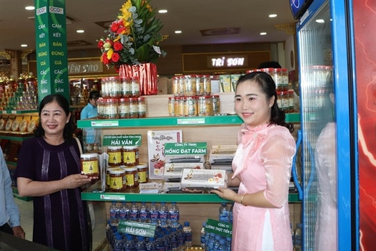 Tiền Giang Province increasingly showcases OCOP products at tourism sites