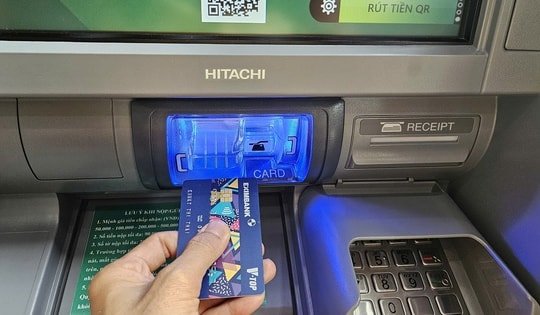 Cuối năm, coi chừng thủ đoạn đánh cắp thông tin thẻ khi rút tiền ở máy ATM