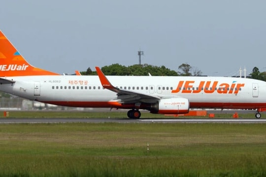 Thêm máy bay Jeju Air gặp sự cố, hạ cánh khẩn cấp