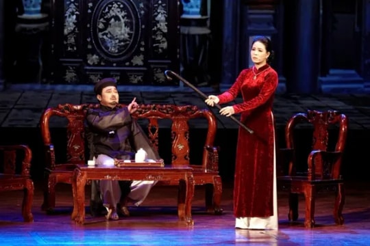 'Cải lương' play about Southern culture celebrates New Year