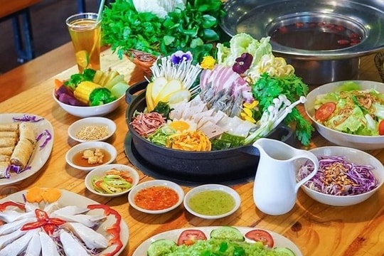 Đà Lạt vegetable hotpot warms the hearts of the foodies