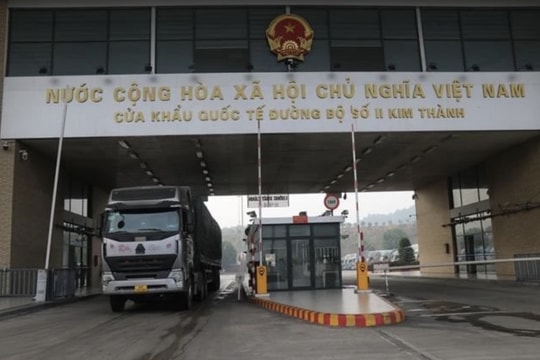 Trade though Lao Cai border gate reaches US$1.6 million on 2025’s first day