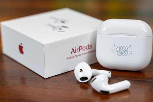 Tiếp truyền thống, Apple tung phiên bản Tết Nguyên đán của AirPods 4