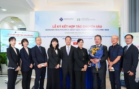 Bernard Healthcare collaborates with Kyoto Min-iren Chuo Hospital to improve digestive health in Việt Nam