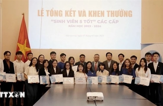 Vietnamese students in Russia promote homeland's image