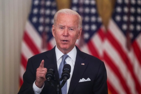 Ông Biden tuyên bố chi trả 100% chi phí phục hồi hậu cháy rừng ở California