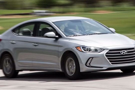 Những đời xe Hyundai Elantra cũ cần tránh mua