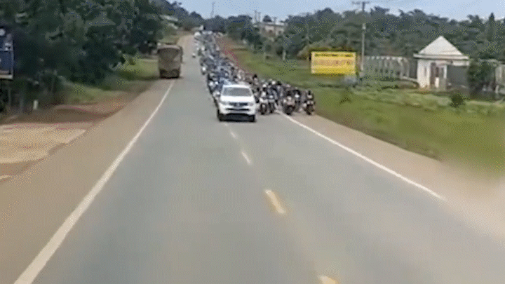 Toàn cảnh lực lượng CSGT hỗ trợ, tiếp sức hàng nghìn người đi xe máy về quê