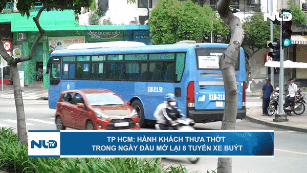  TP HCM: Hành khách thưa thớt trong ngày đầu mở lại 8 tuyến xe buýt 