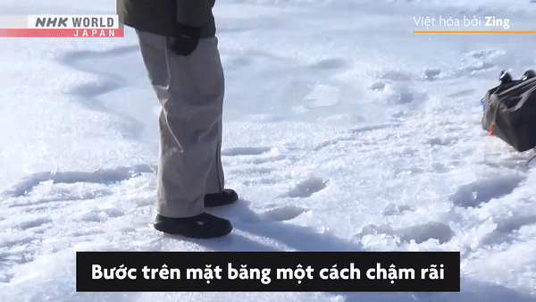 Cách người Nhật câu cá trên sông băng