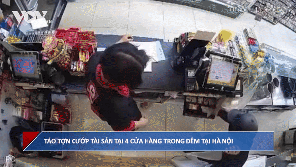 Táo tợn cướp tài sản tại 4 cửa hàng trong đêm tại Hà Nội