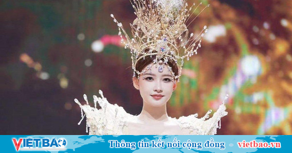 Tôn Di đẹp choáng ngợp tại lễ trao giải Kim Ưng 2022