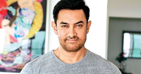 Sao Bollywood Aamir Khan bác tin giấu tiền trong bao lúa mì cho người nghèo