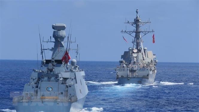 Tàu Thổ Nhĩ Kỳ nổ súng cảnh cáo vào tàu tuần duyên Cyprus