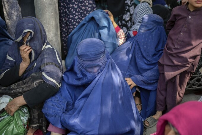 Taliban cấm nữ giới vào trụ sở Bộ Phụ nữ