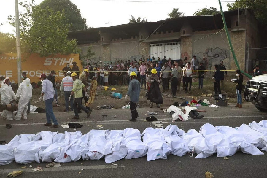 Vụ tai nạn lật xe chở người di cư ở Mexico: Ít nhất 53 người thiệt mạng, 58 người bị thương