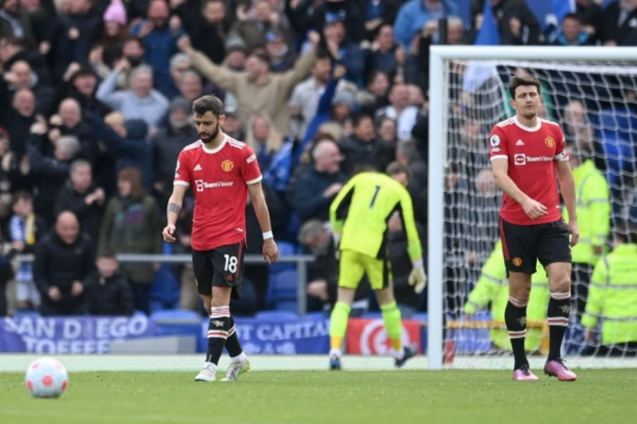 Maguire phản lưới nhà, Man Utd thua Everton