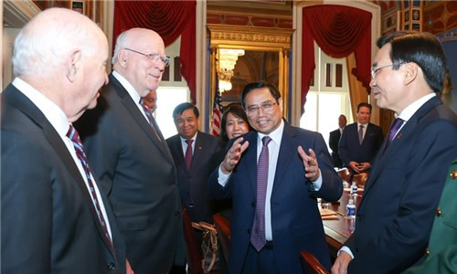 Thủ tướng mong muốn các nước lớn hợp tác với ASEAN đảm bảo hoà bình, tự do hàng hải trên Biển Đông
