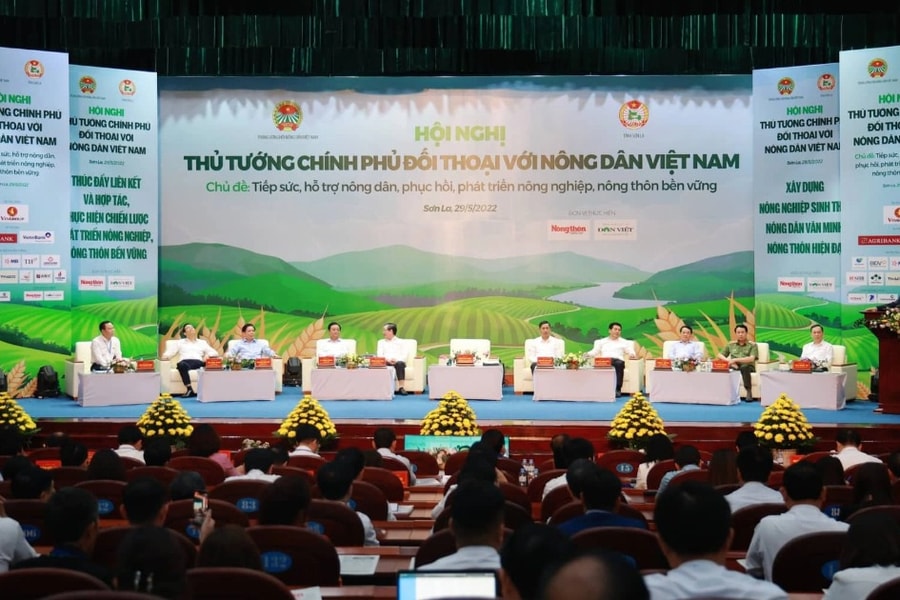 Thủ tướng, Bộ trưởng trả lời chuyện nông dân thua lỗ, nông sản "tắc biên"