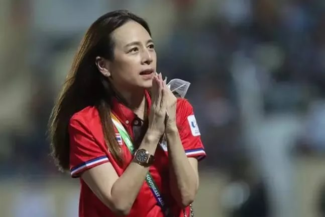 Tỷ phú Thái - Madam Pang dính 'phốt' cực to, bị yêu cầu từ chức