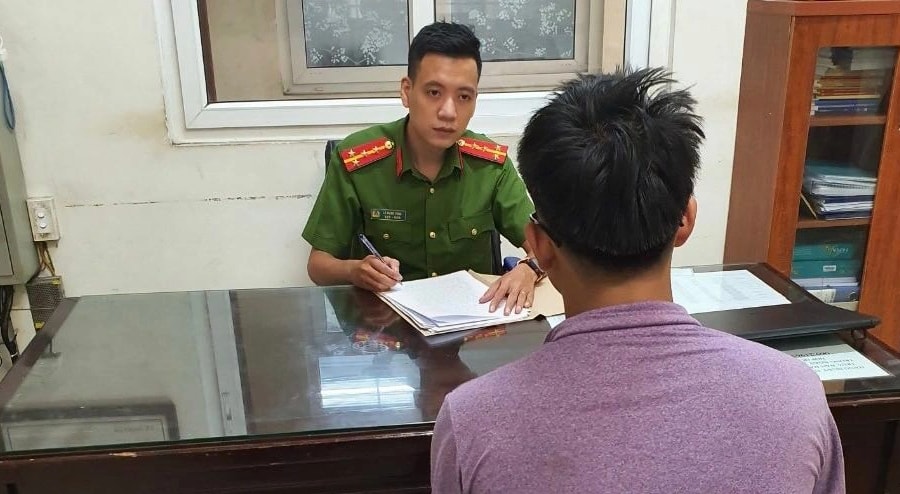 Lời khai của kẻ biến thái rình mò trước nhà trọ sàm sỡ thiếu nữ