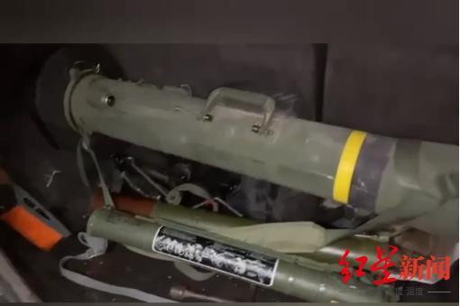 Nóng: Lính Ukraine mang tên lửa Javelin cho quân Nga để đổi lấy đồ hộp