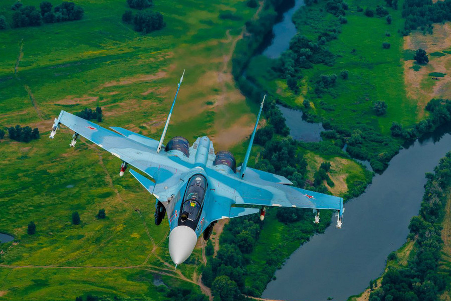 Những con số 'vô tiền khoáng hậu' của 'gia đình' Sukhoi Su-27