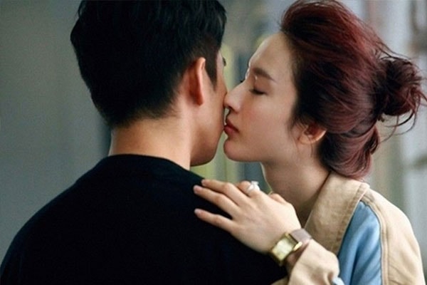 'Đàn ông lăng nhăng vì nhiều lý do, vợ muốn giữ gia đình cứ mắt nhắm mắt mở'