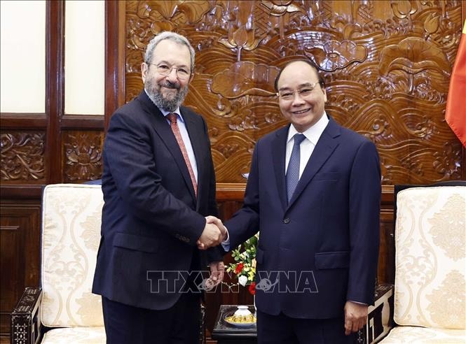 Chủ tịch nước Nguyễn Xuân Phúc tiếp cựu Thủ tướng Israel Ehud Barak