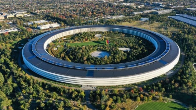 Cựu kỹ sư Apple nhận tội đánh cắp bí mật thương mại xe hơi