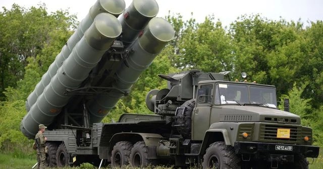 Ukraine phá hủy kho tên lửa S-300 của Nga