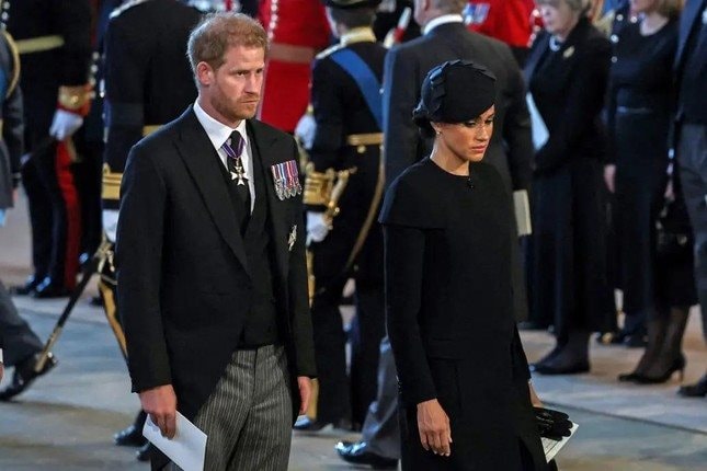 Harry và Meghan không được mời dự tiệc của vua Charles