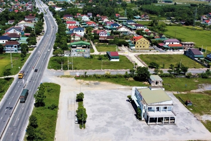Bến xe tiền tỷ ở vị trí đắc địa ế ẩm, đìu hiu suốt cả thập kỷ