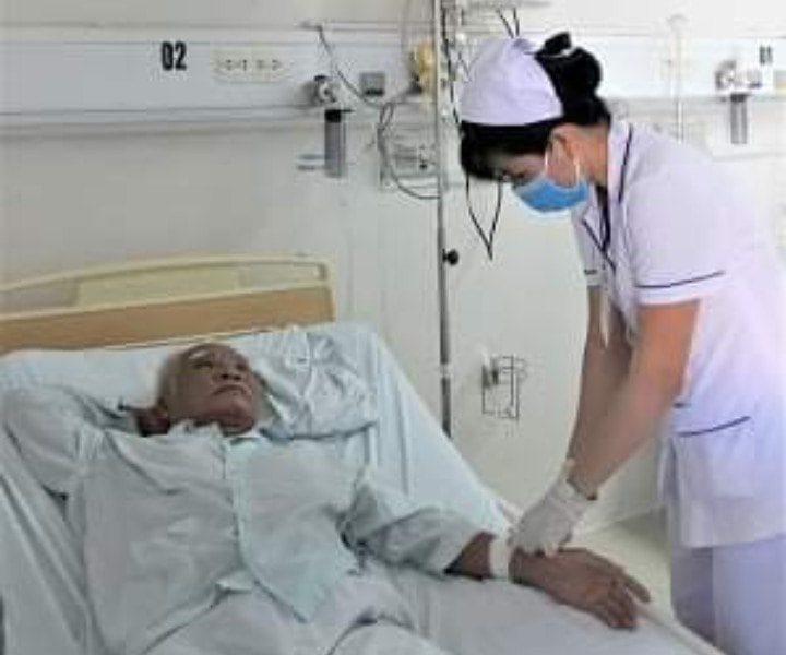 Hậu Giang chi gần 8 tỉ đồng mua vaccine và thiết bị y tế