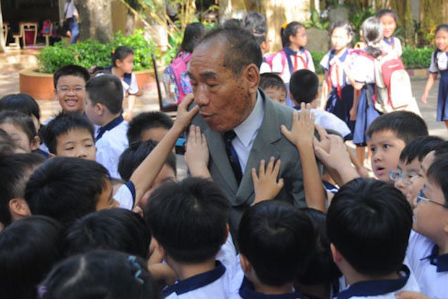 Thầy Nguyễn Ngọc Ký qua ký ức học trò: Là cha, là bạn, là biểu tượng tình yêu