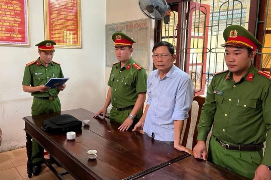 'Ăn' tiền mua đất của dân, nguyên chủ tịch xã bị bắt tạm giam