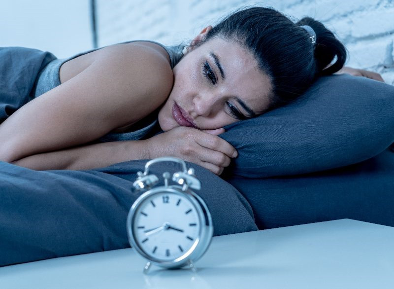 5 thói quen ăn uống có thể dẫn đến tình trạng mất ngủ kéo dài