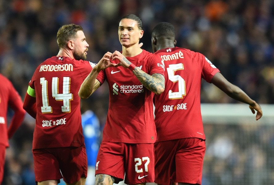 Darwin Nunez ra sân ghi bàn, Liverpool méo mặt trả tiền