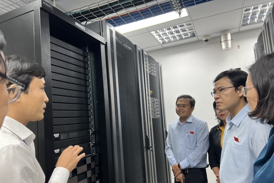 Phát triển y tế thông minh: Bệnh viện khó thu hút được nhân lực chất lượng