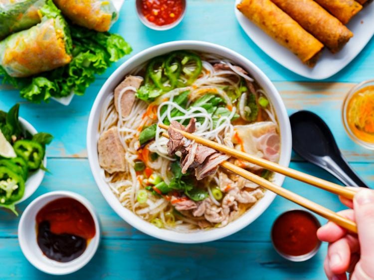 Việt Nam lọt top 10 quốc gia có ẩm thực hấp dẫn nhất thế giới