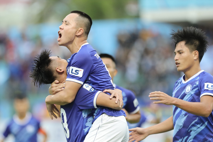 Cảm xúc của các cầu thủ Khánh Hoà ngày thăng hạng lên chơi V.League